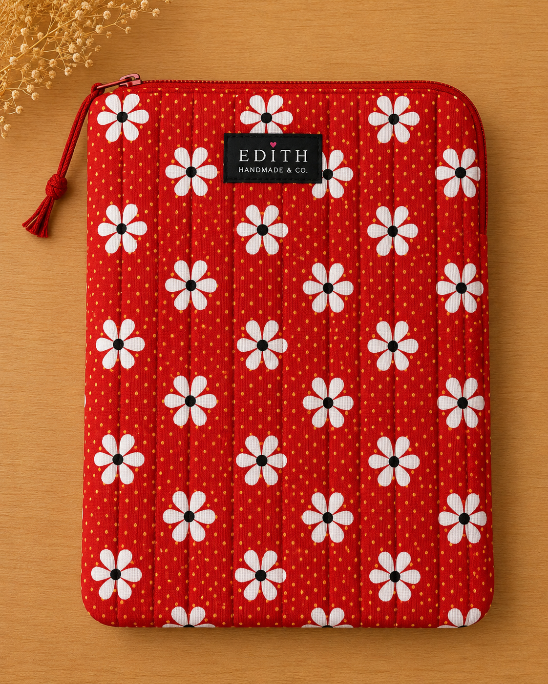🌼 Scarlet Daisy Sleeve