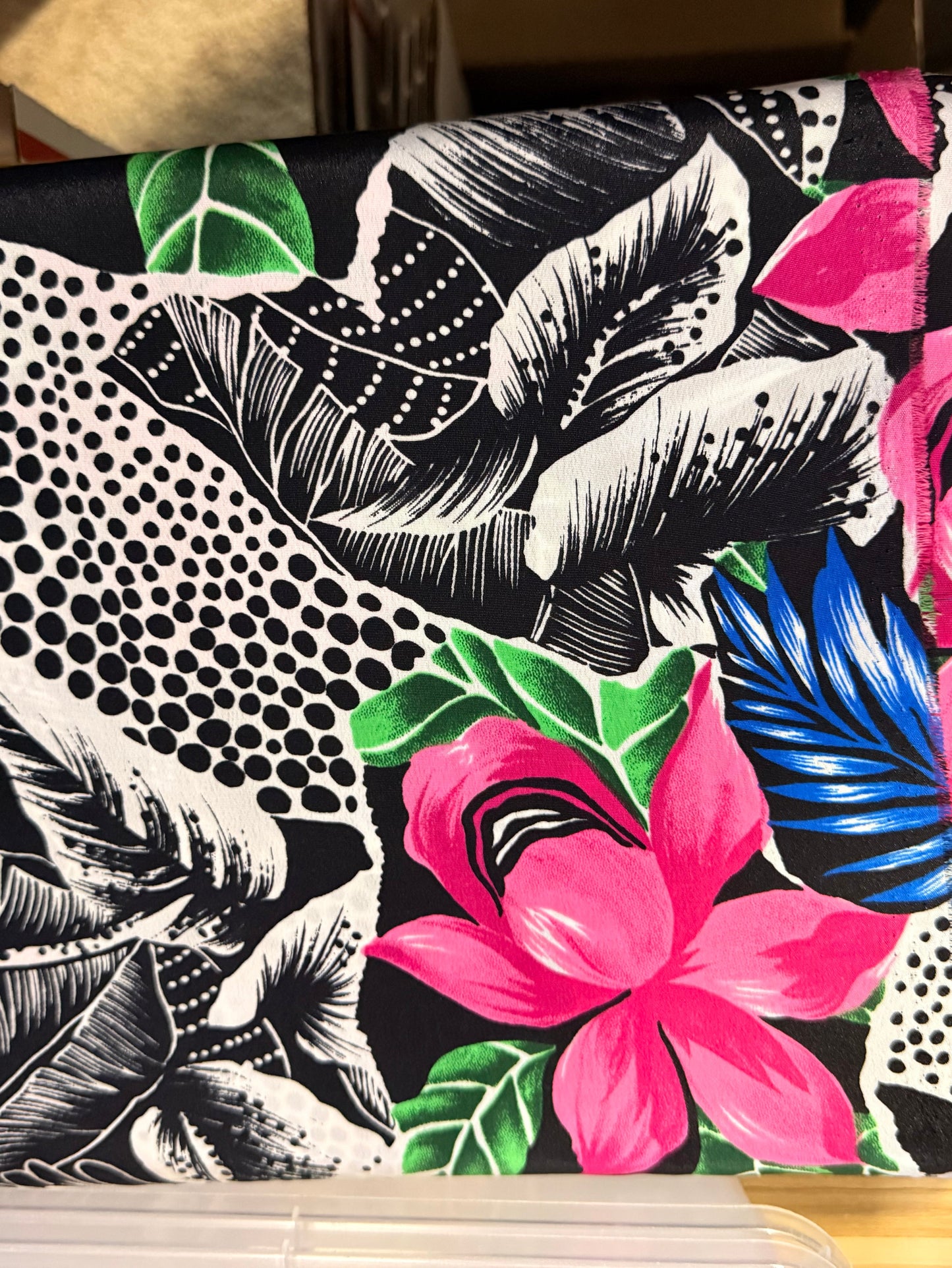 A44 Hawaii floral🌸