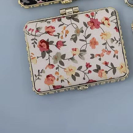 🤍🌼 Ivory Blossom Compact Mirror🌼🤍